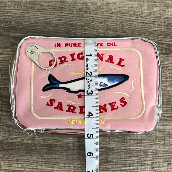 Pink Embroidered Sardine Can Cosmetic Bag 🐟 🩷 - Picture 10 of 10